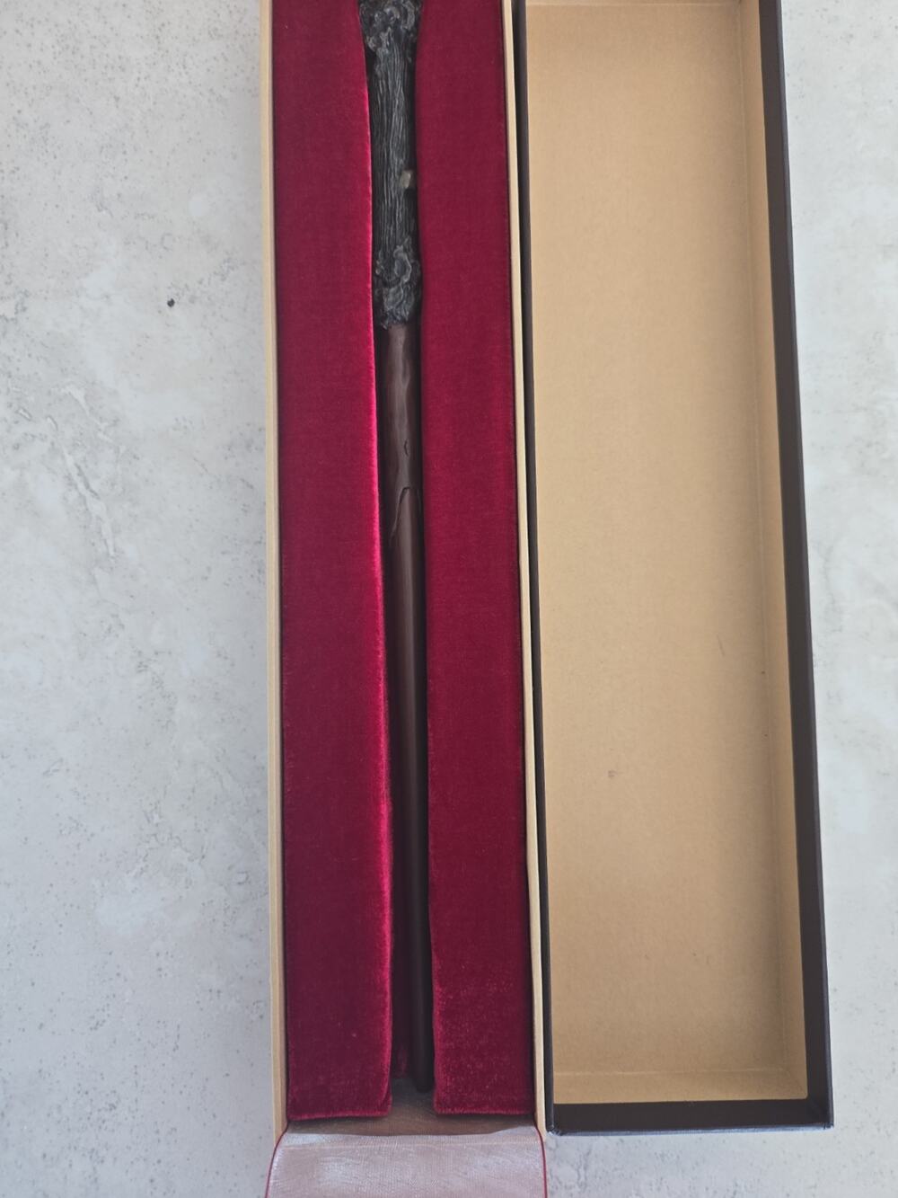 Harry Potter Wand 643/963 Noble Collection Olllivanders Warner Bros